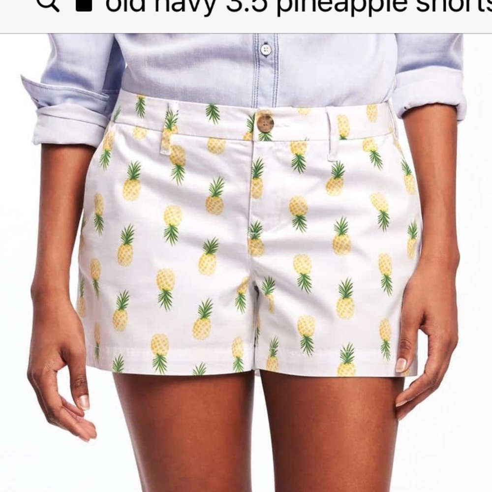 NWT CLASSIC OLD NAVY CHINO SHORTS—super cute